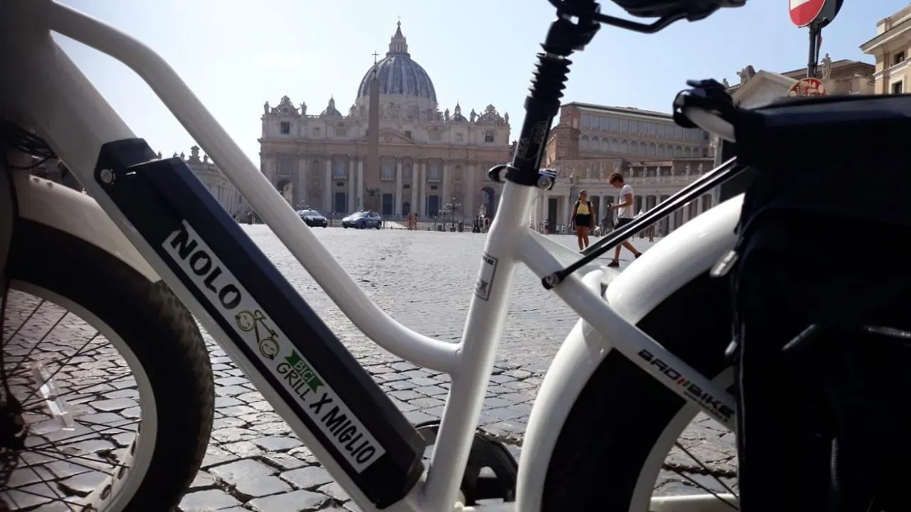 Guest house Bici Grill Decimo Miglio Aeroporto Ciampino Francigena Country House